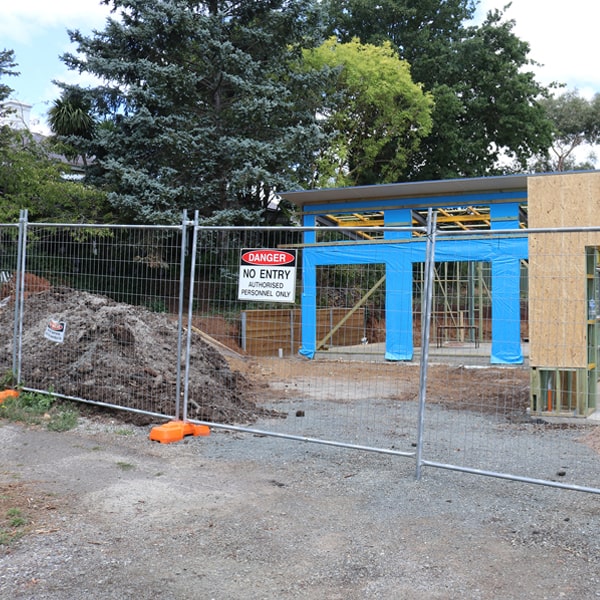 do you deliver and install temporary fencing and what's the cost for this in Wilmington MA